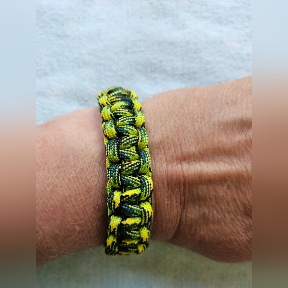 Paracord Rope & Bead Bracelets, Lot of 3, Neon Yellow Green, Black, Blue, Unisex - Picture 3 of 16